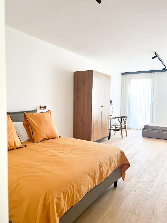 Glass House - Smart & Parking Hotel