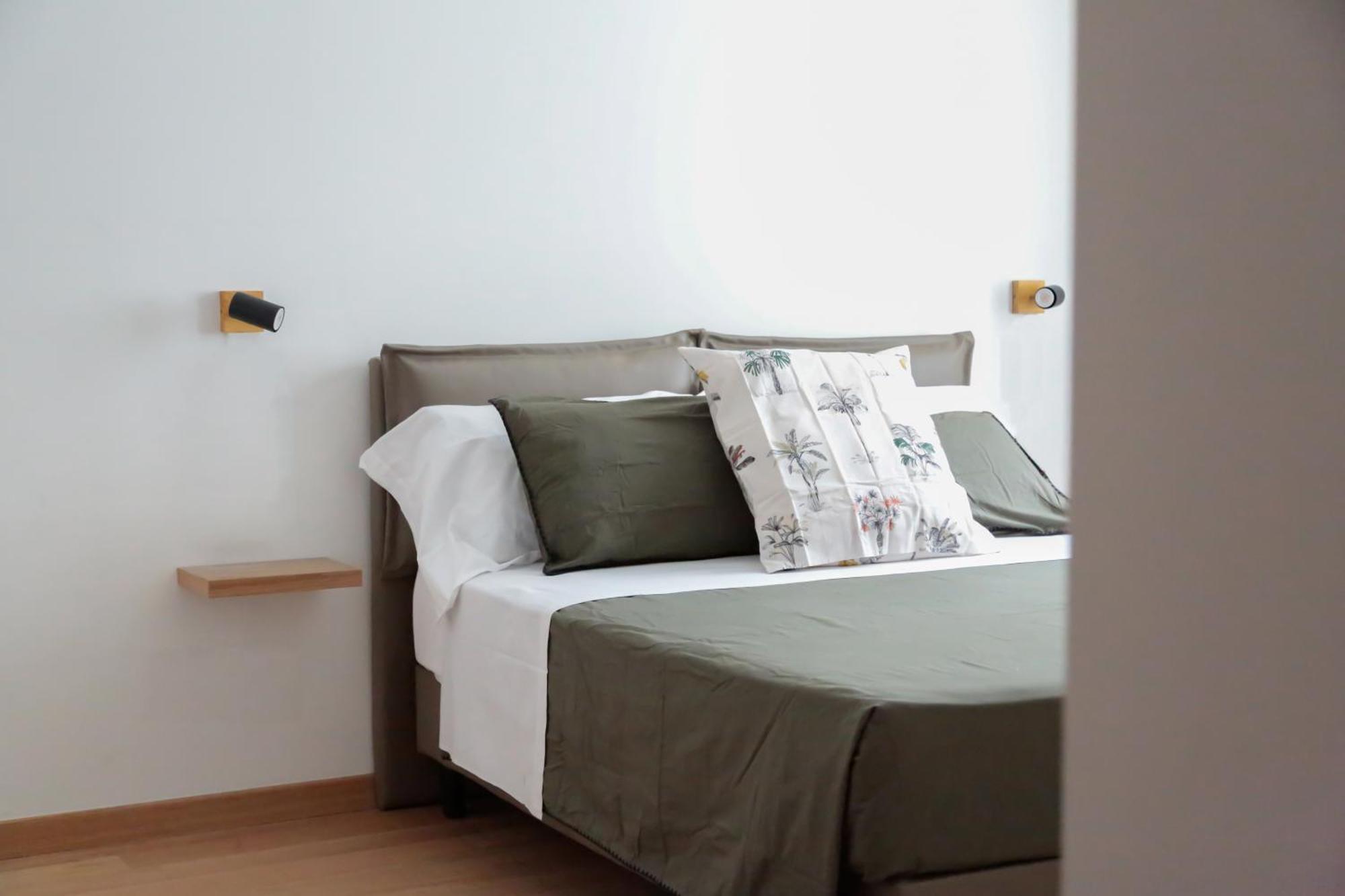 Hotel Glass House - Smart & Parking